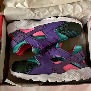 Nike Huarache Run Now shoes